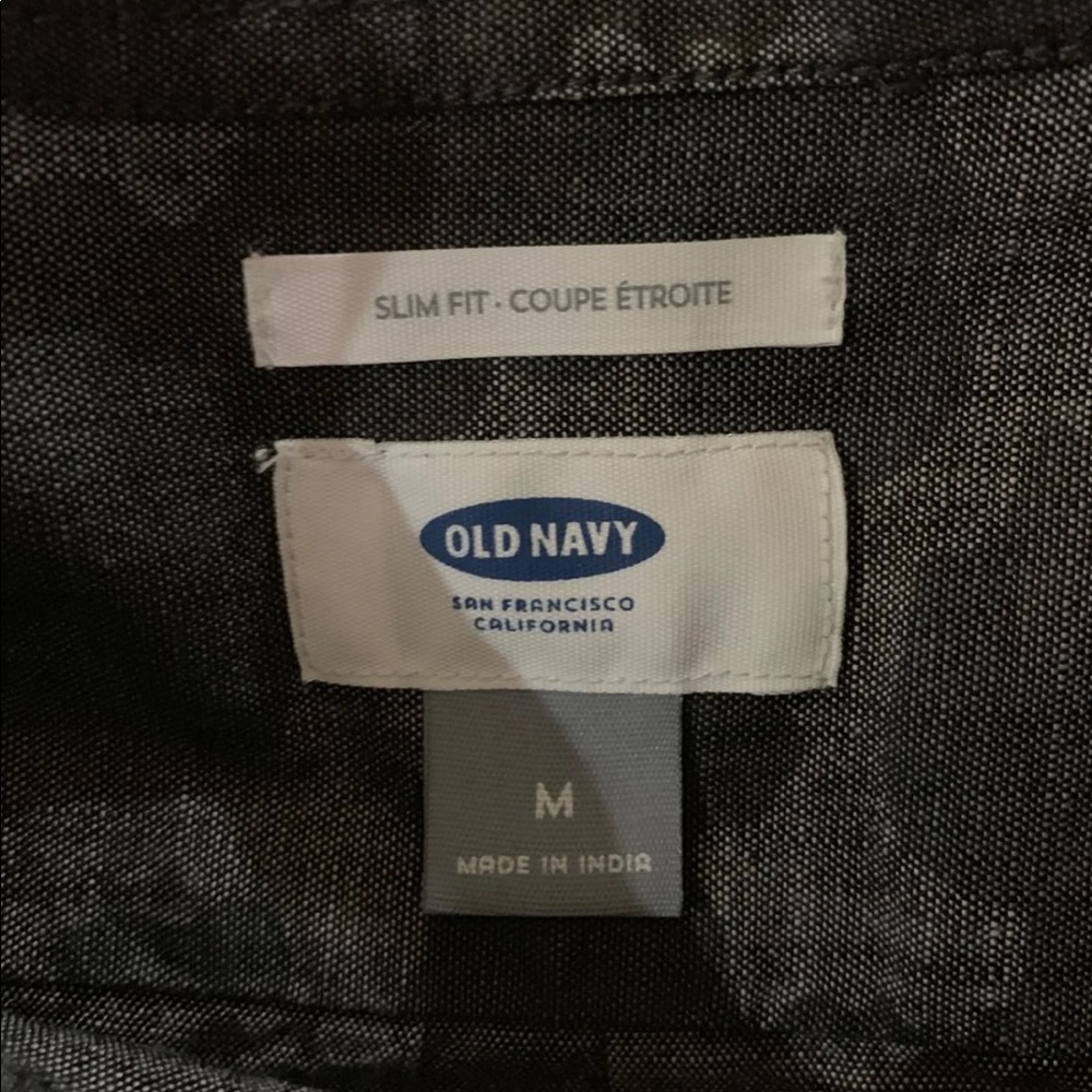 Button up - Picture 3 of 3